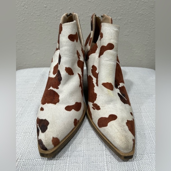 Barn Babe Brown & White Cow Print Ankle Boots With Stacked Leather Heel, Size 6 - Picture 2 of 6